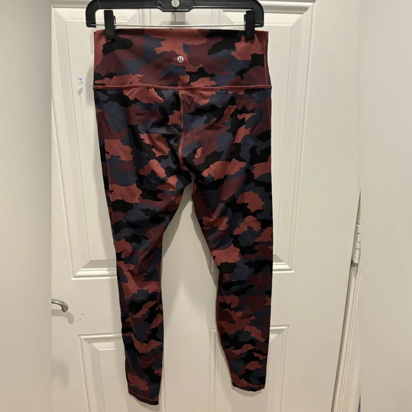 Wunder Under High-Rise
Tight 28" *Full-On
Luxtreme - Picture 4 of 6